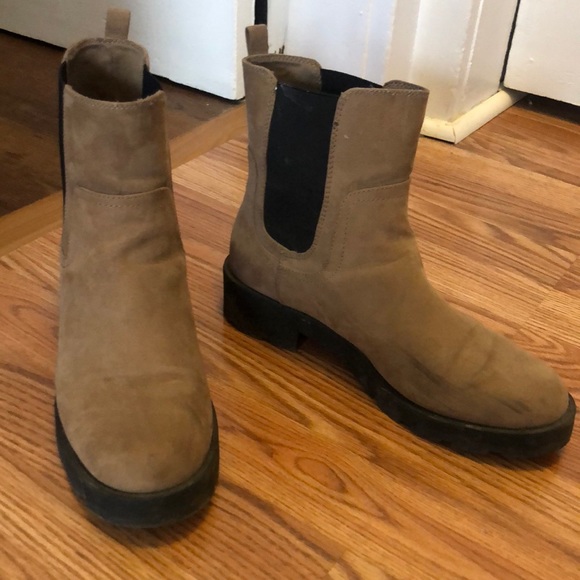 Ankle boots - Picture 1 of 9